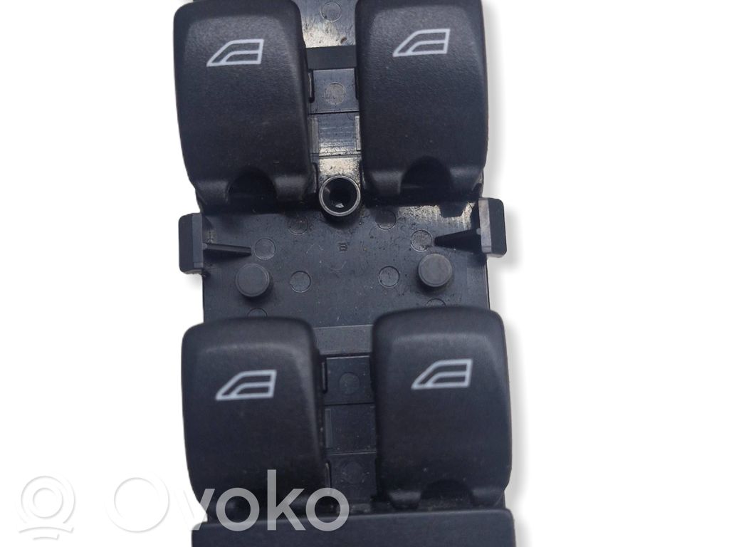 Volvo V70 Electric window control switch 
