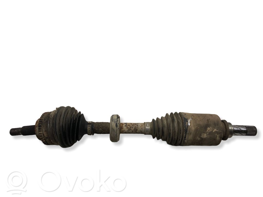 Etuvetoakseli