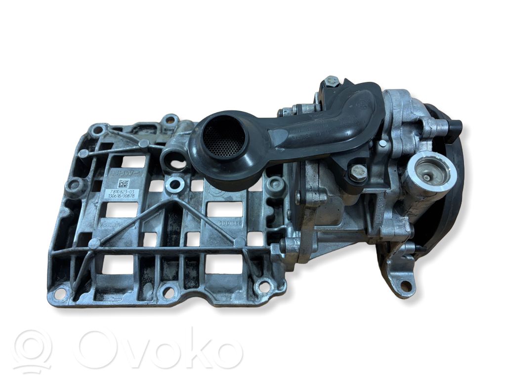 BMW 5 F10 F11 Oil pump 