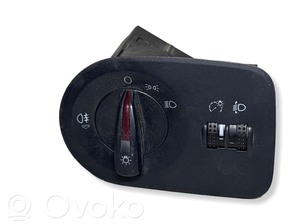 Seat Ibiza IV (6J,6P) Interruptor de luz 