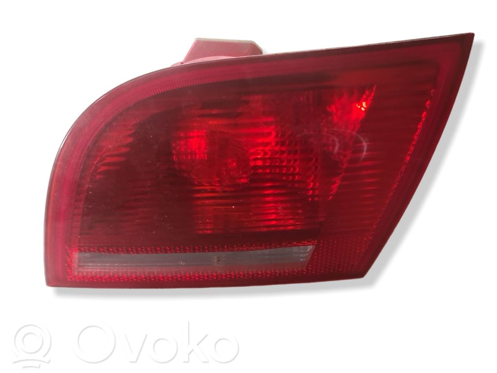 Audi A3 S3 8P Lampy tylnej klapy bagażnika 