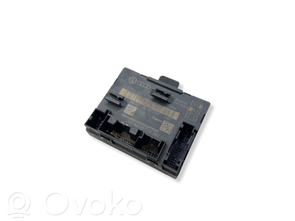 Volkswagen Touareg II Door control unit/module 