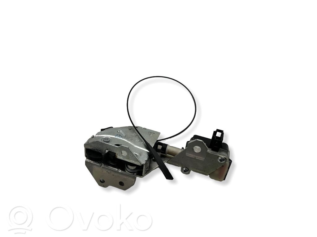 Volkswagen Touareg I Tailgate lock latch 