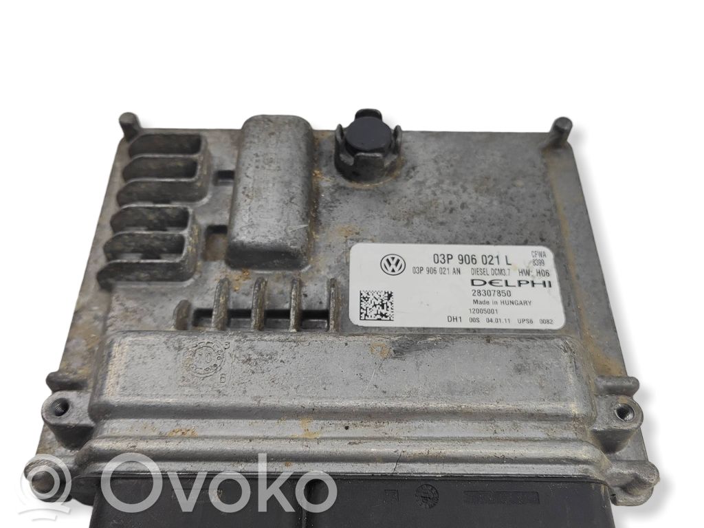 Skoda Fabia Mk2 (5J) Engine control unit/module 