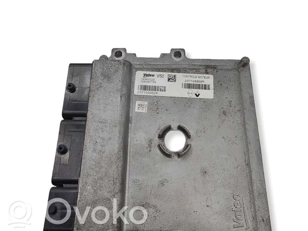 Renault Clio IV Engine control unit/module 