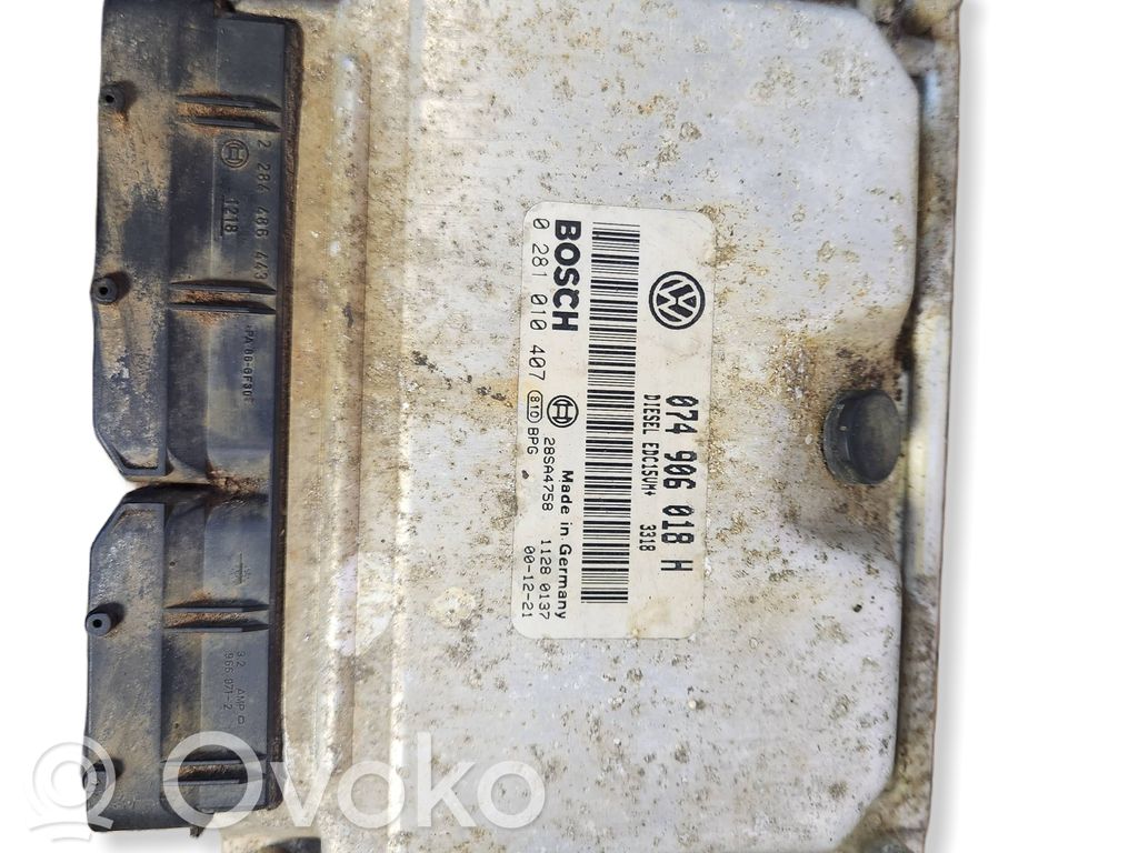 Volkswagen Transporter - Caravelle T4 Engine control unit/module 