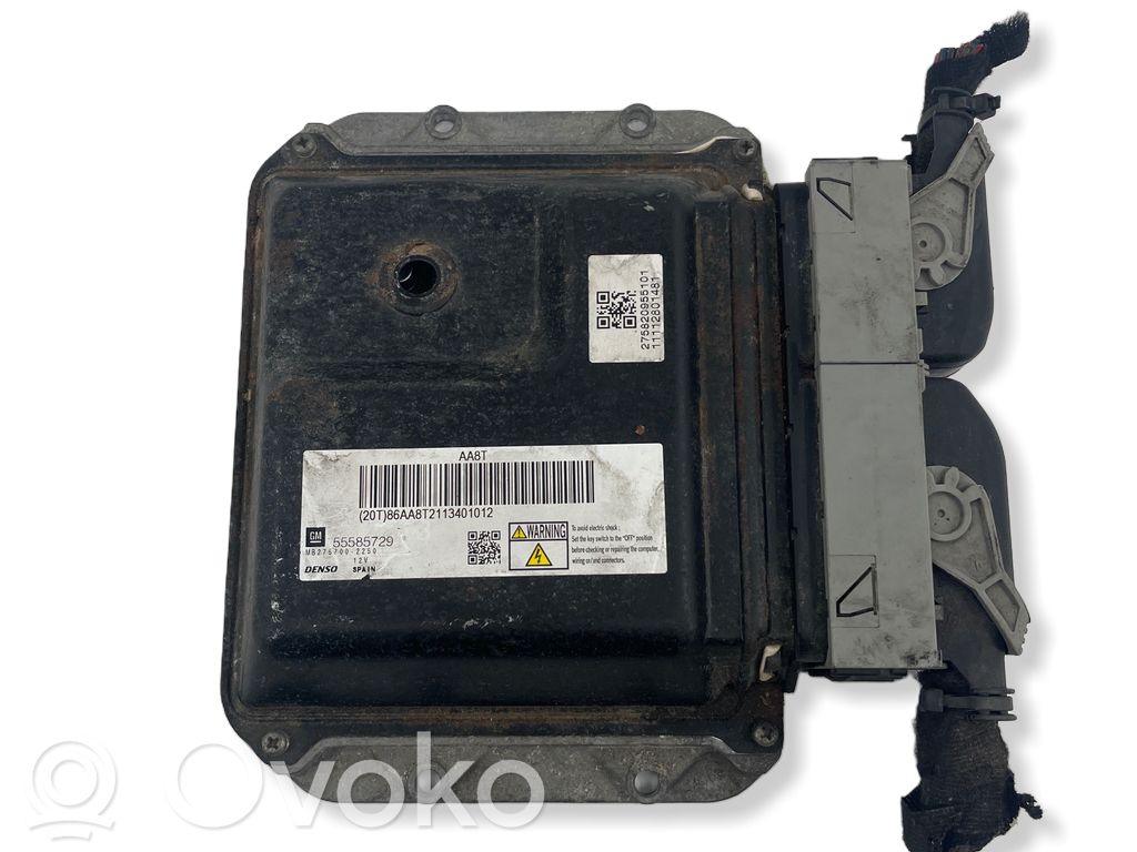Opel Meriva B Engine control unit/module 