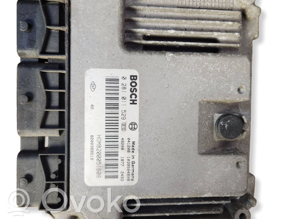Opel Vivaro Engine control unit/module 