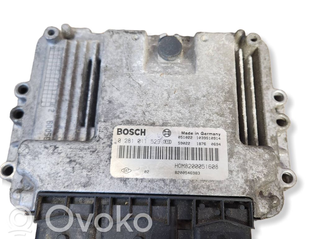 Opel Vivaro Engine control unit/module 