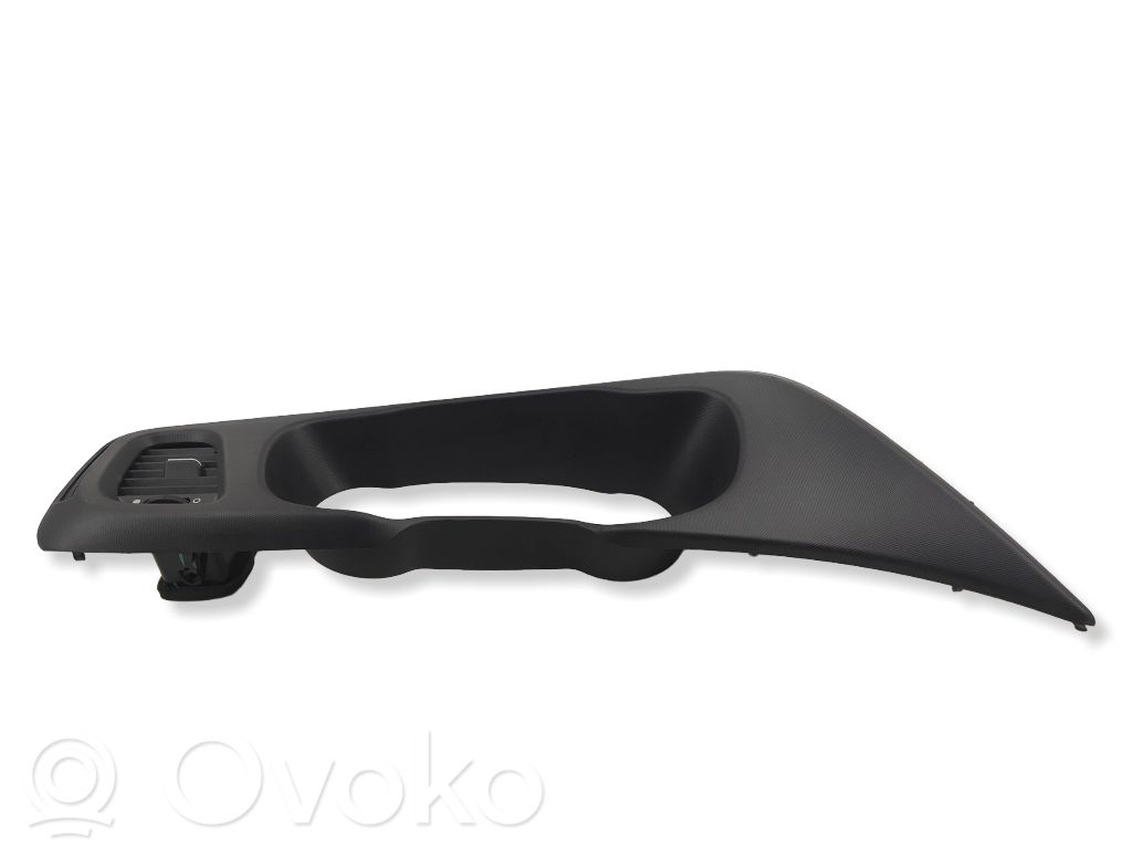 Iveco Daily 6th gen Moldura del panel 