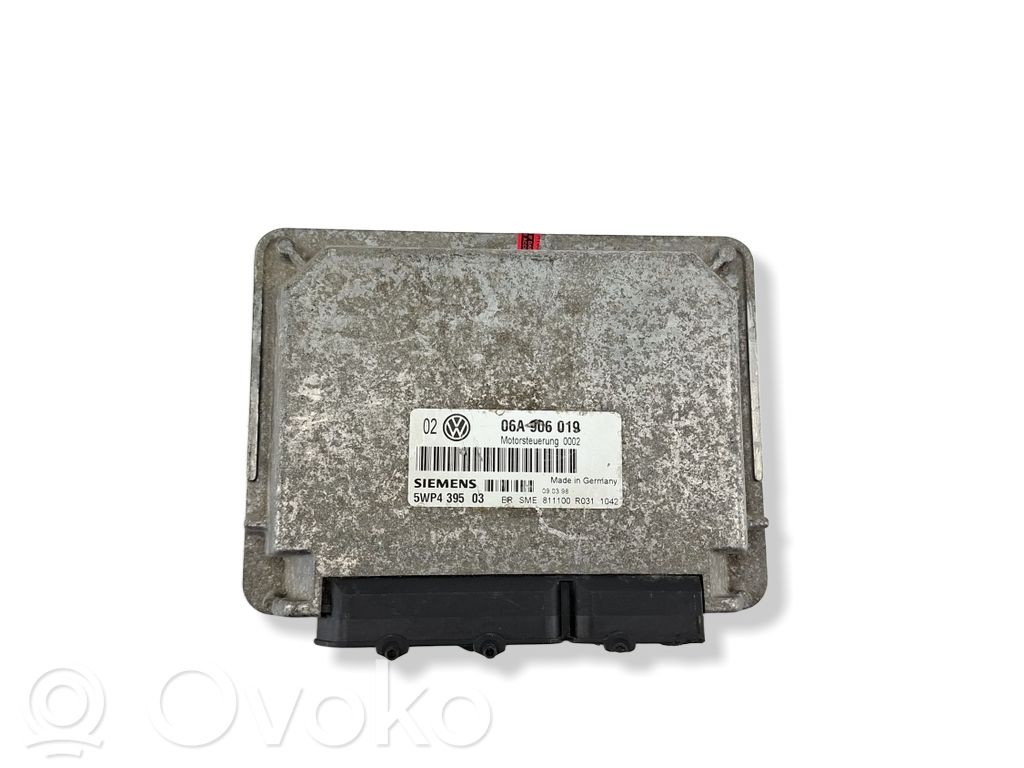 Engine control unit/module   06A906019,5WP439503