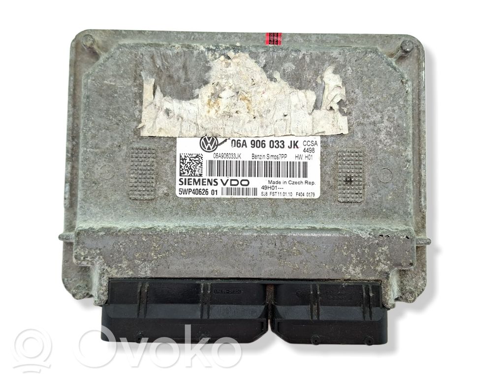 Volkswagen Golf VI Engine control unit/module 