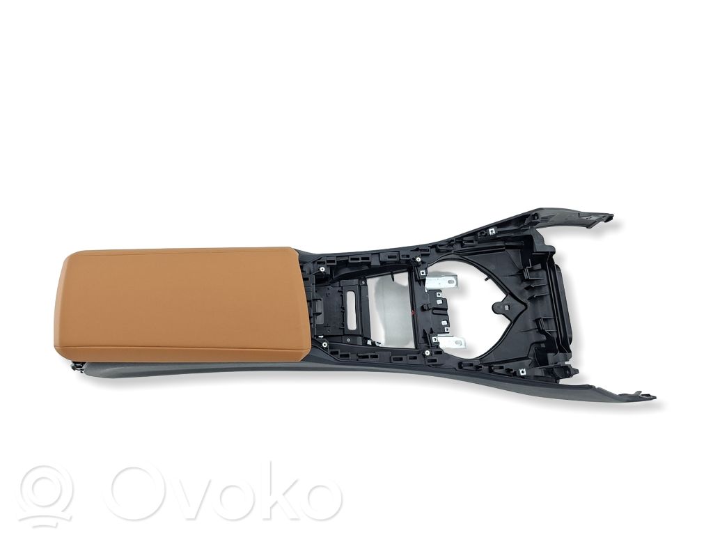 BMW i4 Center console 