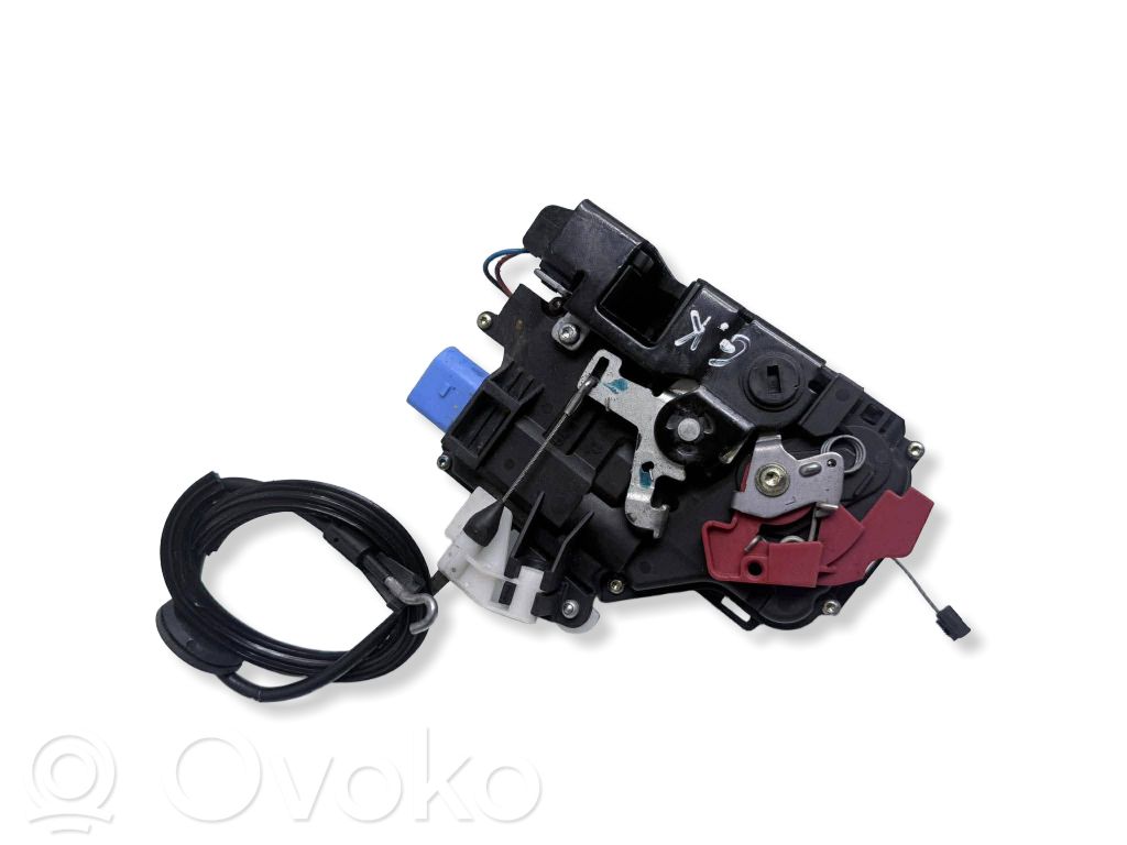 Volkswagen Golf VI Rear door lock 
