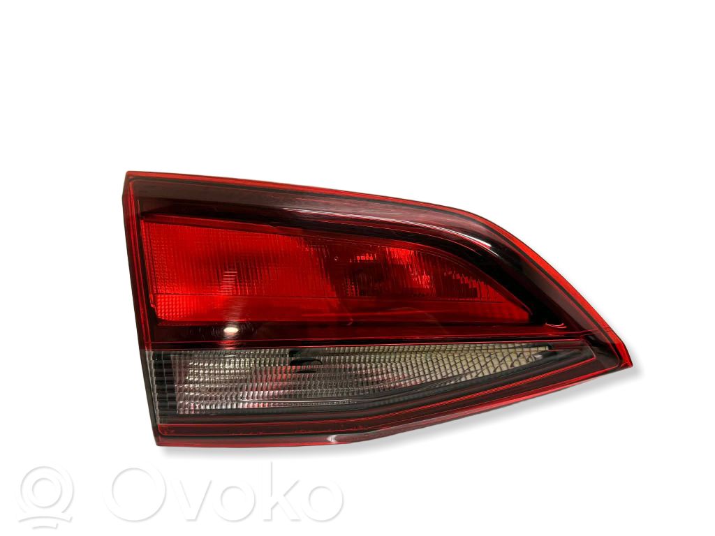 Opel Astra K Lampă spate în capacul portbagajului 