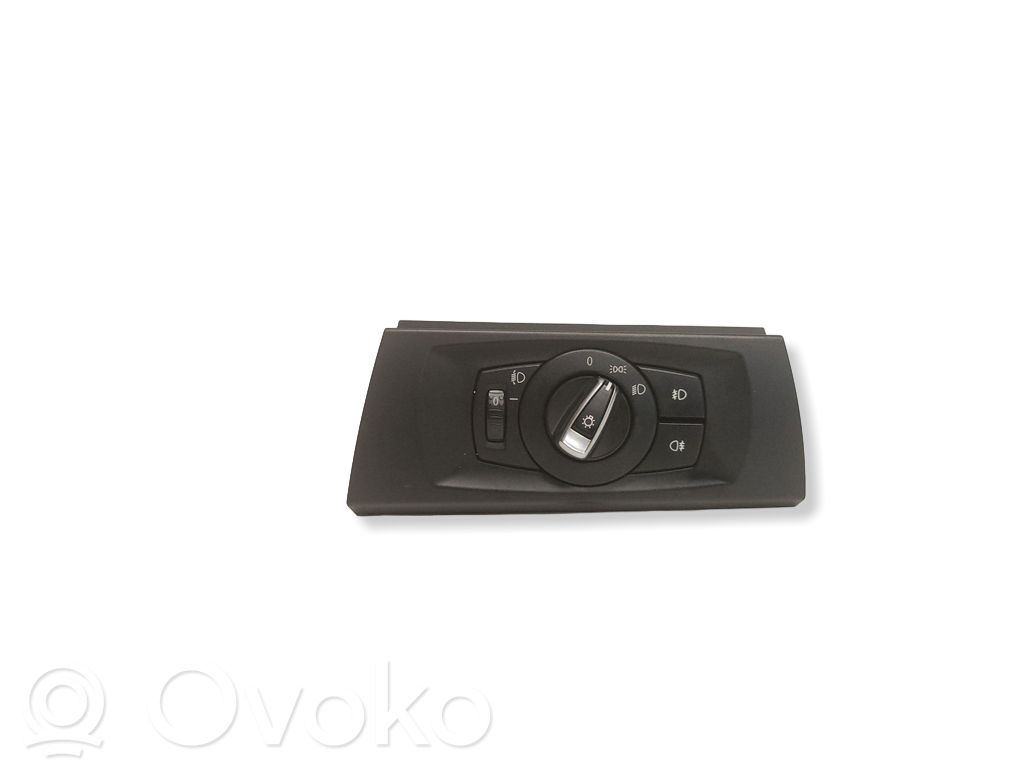 Light switch   9169405,33600112