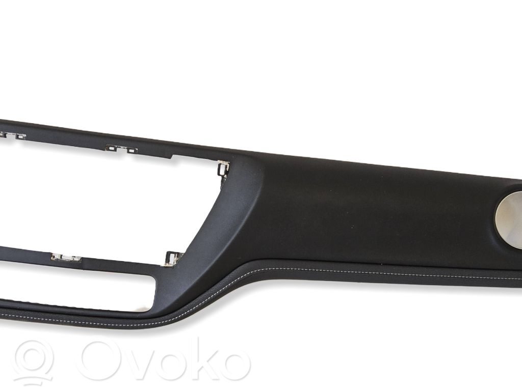 Toyota Auris E180 Panel trim 