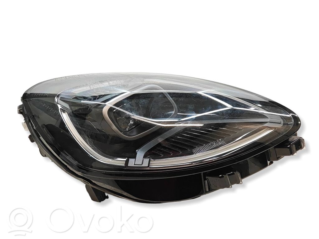 Ford Puma Headlight/headlamp 