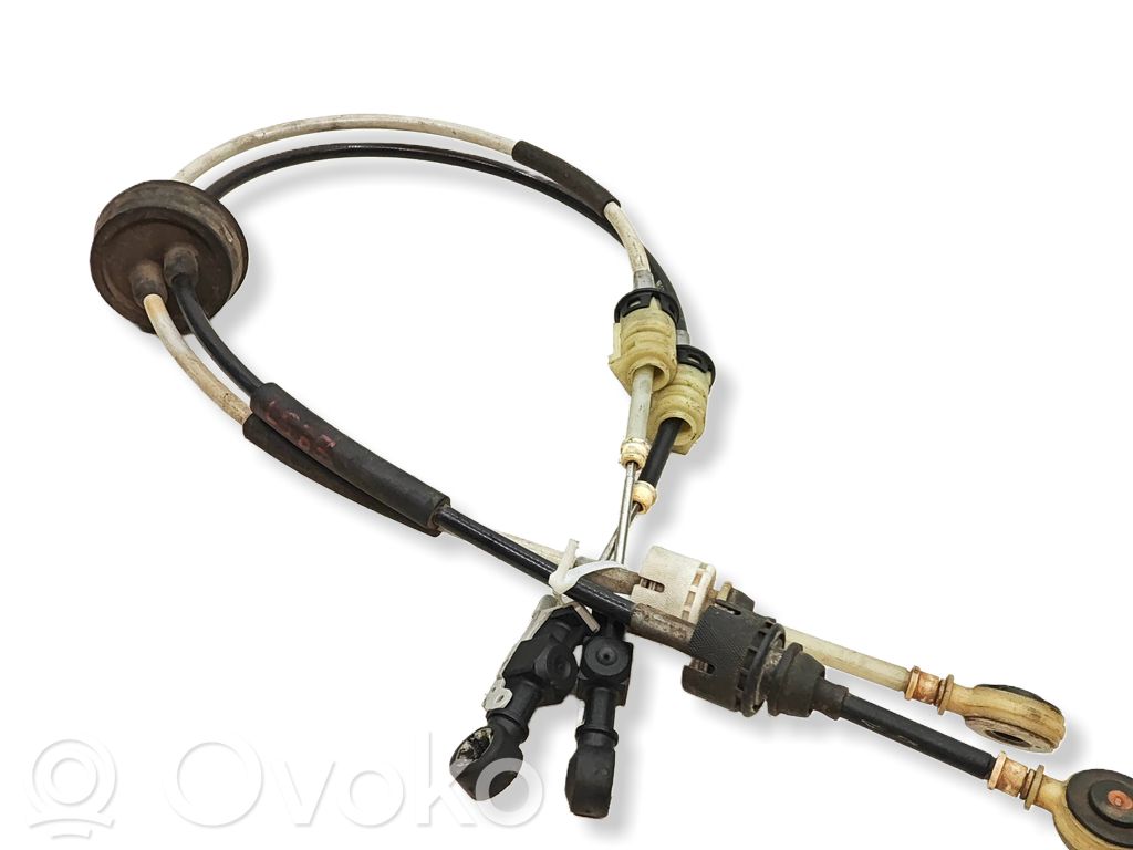 Opel Meriva B Soporte del cable del cambio de velocidades 