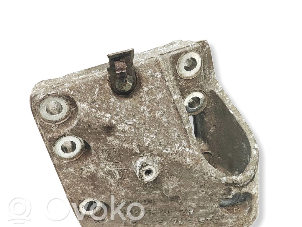 Porsche Cayenne (9PA) Engine mounting bracket 