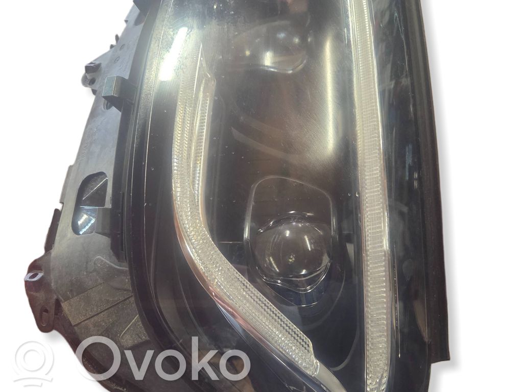 Mercedes-Benz GLC AMG Lampa przednia 