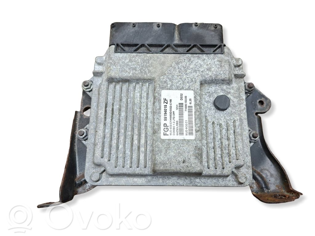 Opel Combo C Engine control unit/module 