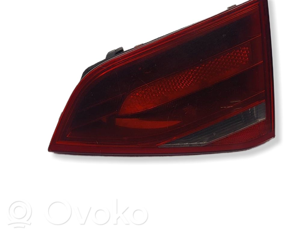 Audi A4 S4 B8 8K Aizmugurējais lukturis pārsegā 