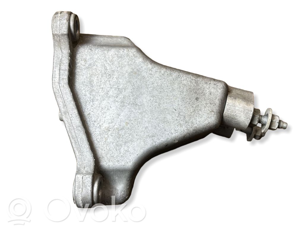 Dodge Charger Engine mounting bracket 