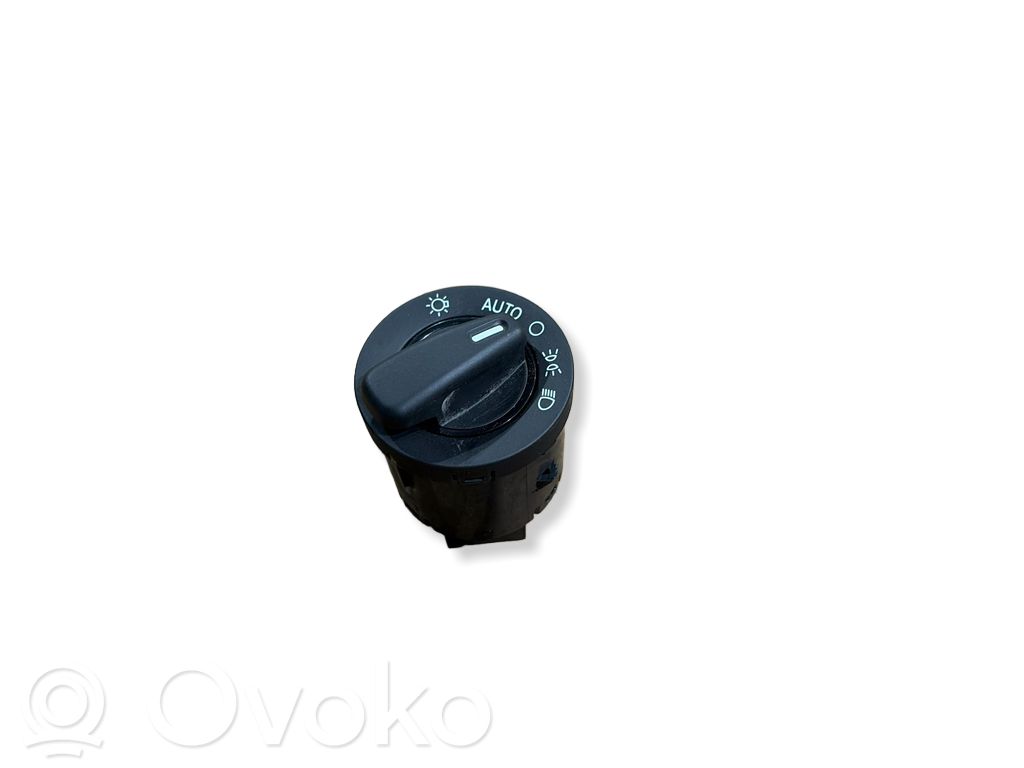 Dodge Challenger Light switch 