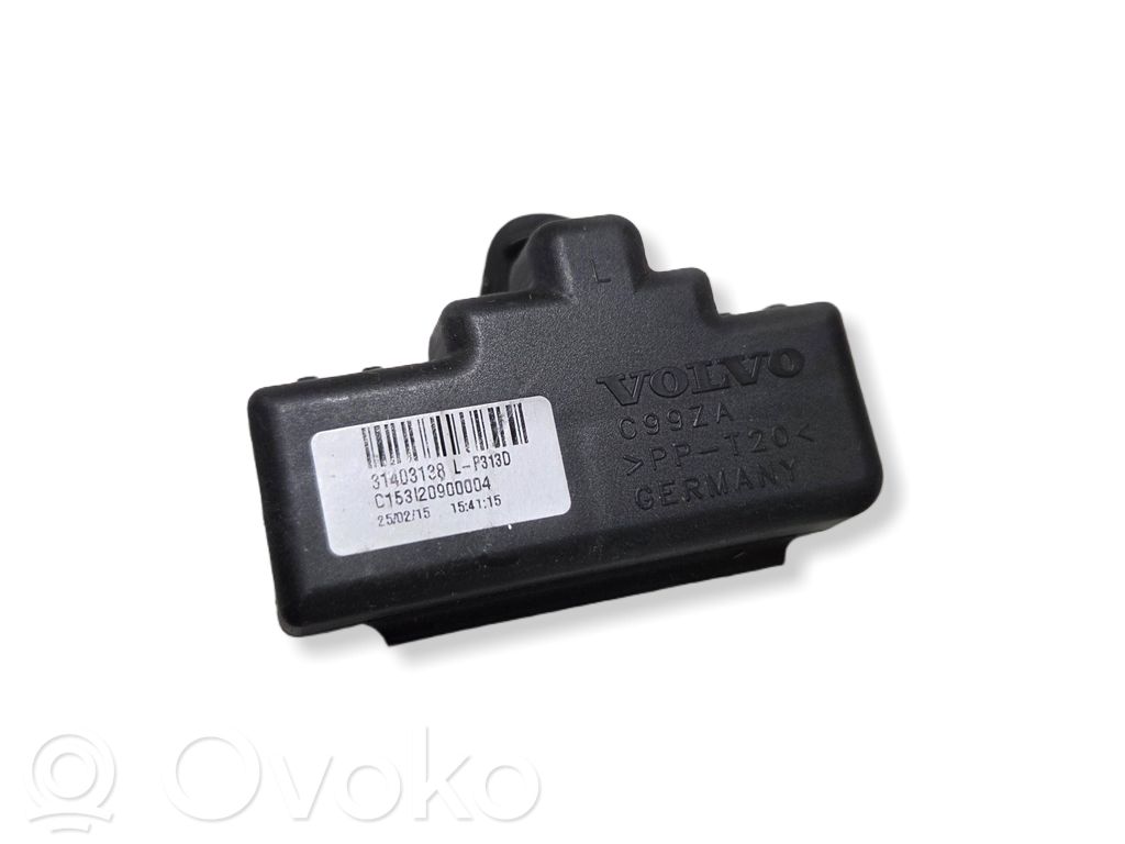 Volvo V70 Luz interna puerta delantera 