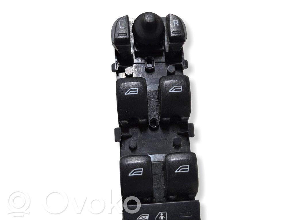 Volvo V70 Electric window control switch 