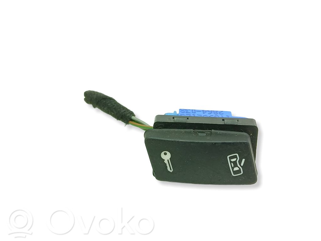 Volkswagen Touran I Central locking switch button 