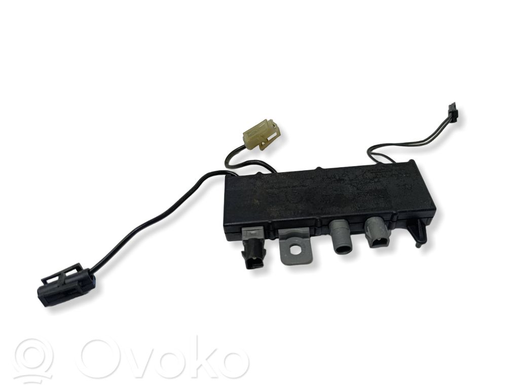 BMW 5 E39 Antenos stiprintuvas 
