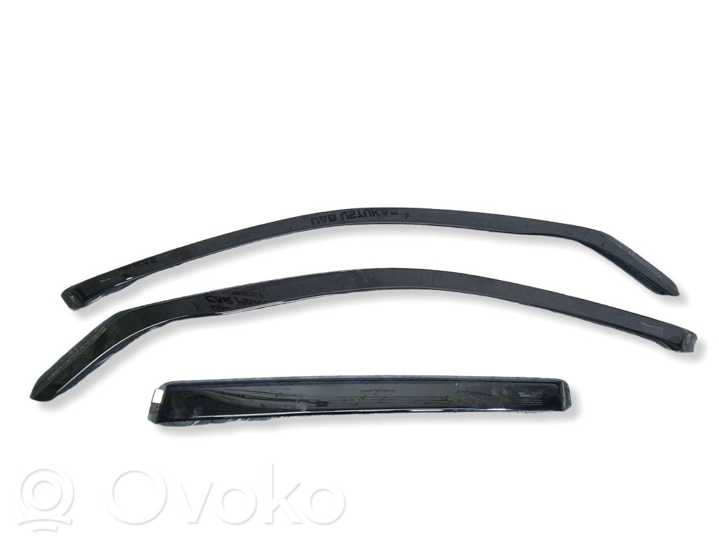 Front door wind deflector