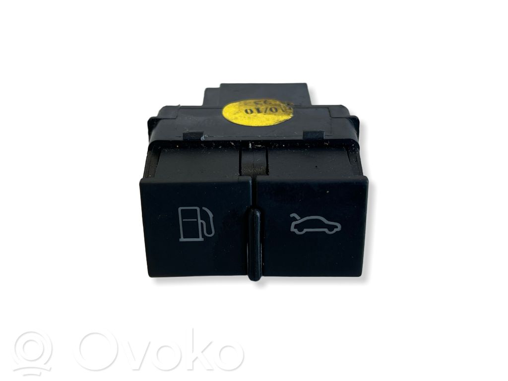 Audi TT TTS Mk2 Fuel tank opening switch 