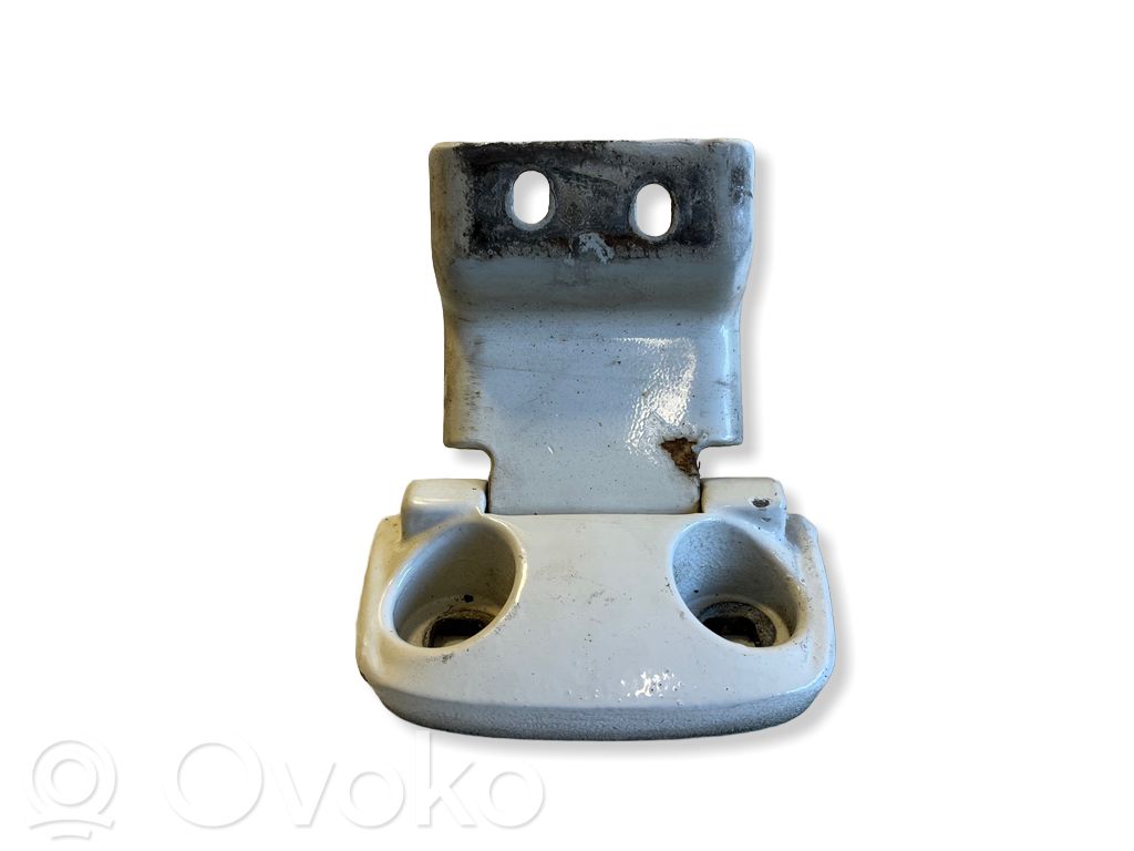 Loading door upper hinge   A048903