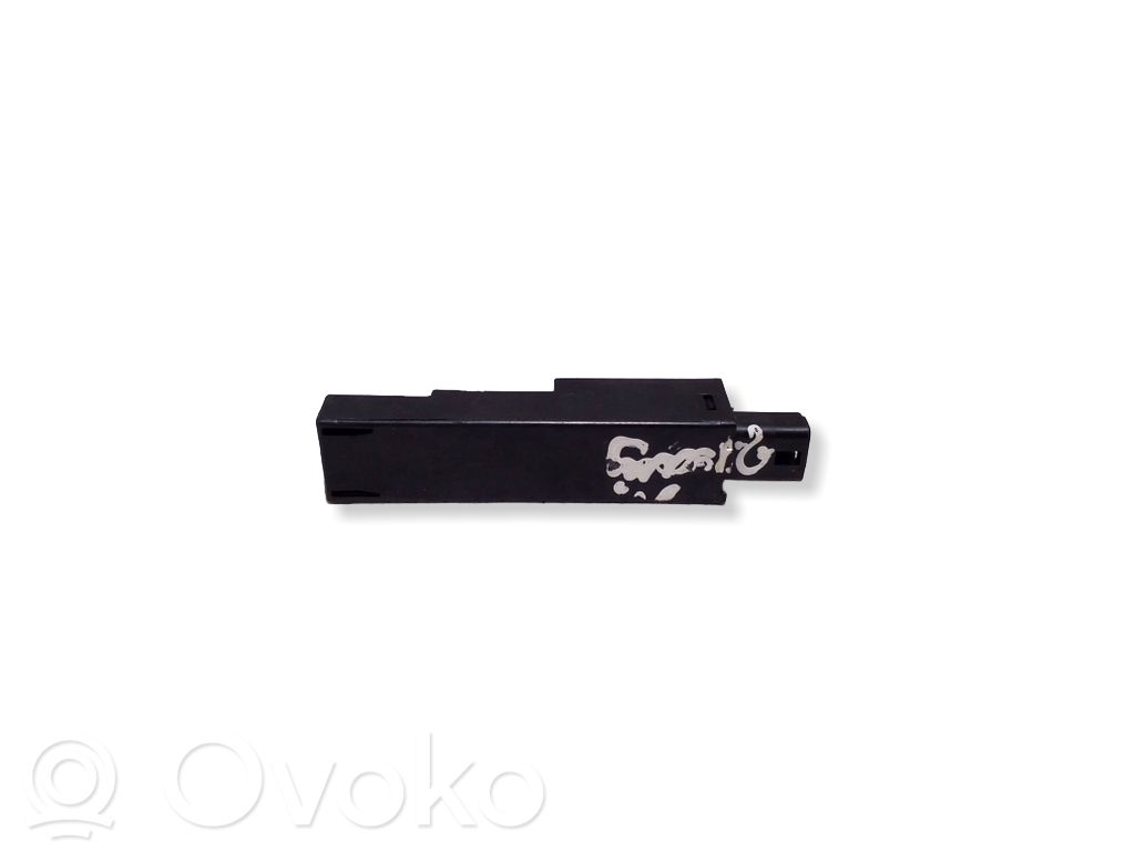 Toyota bZ4X Bezatslēgas sistēmas antena 