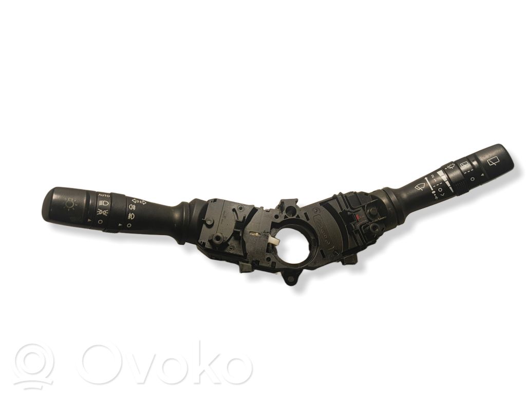 KIA Sorento Interruptor/palanca de limpiador de luz de giro 