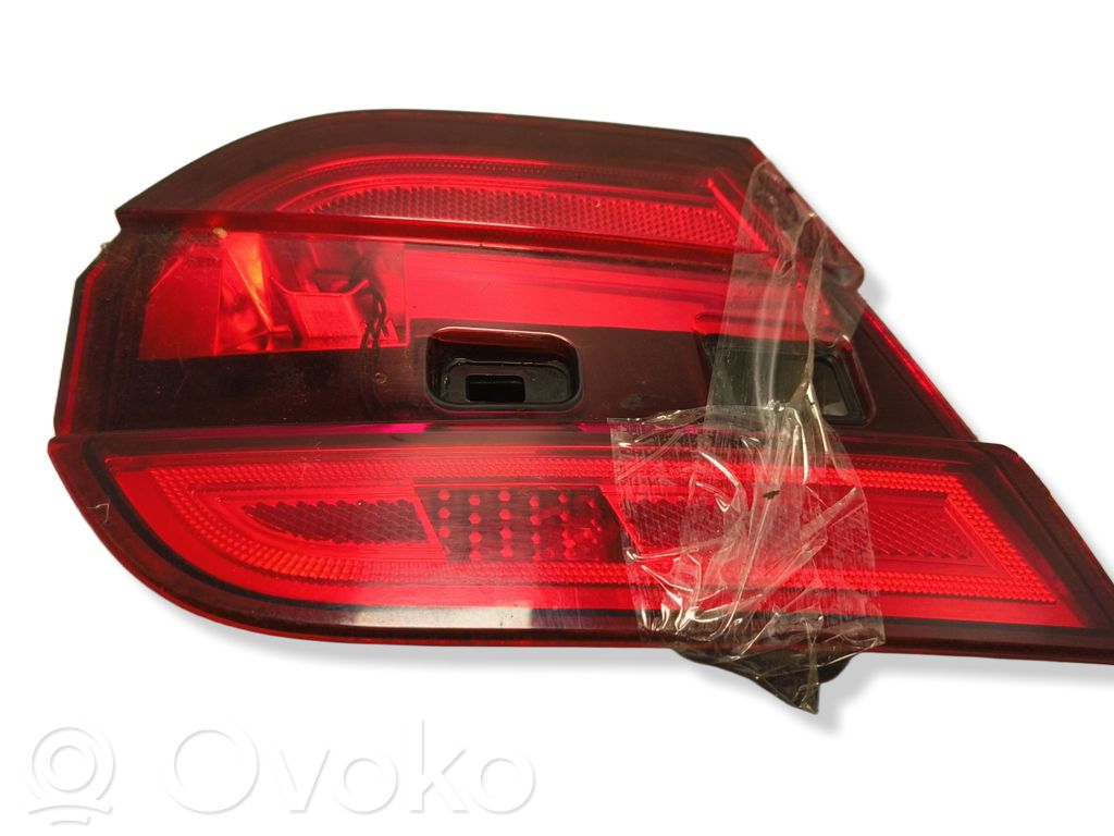 Jaguar XF Lampy tylnej klapy bagażnika 