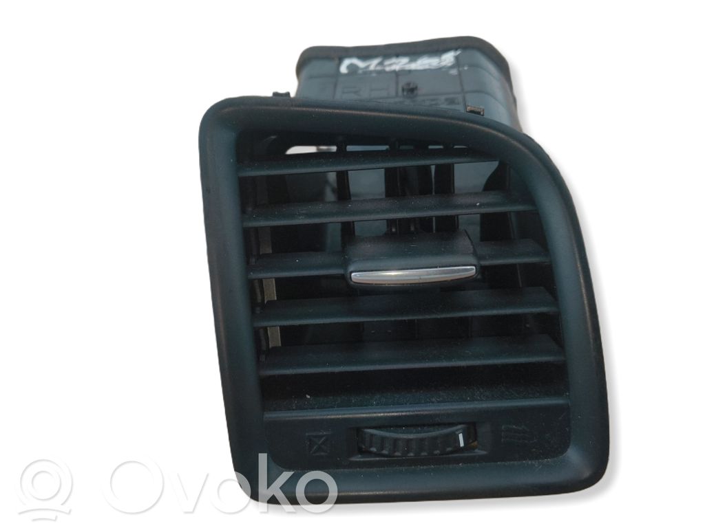 Mazda CX-5 Moldura protectora de la rejilla de ventilación lateral del panel 