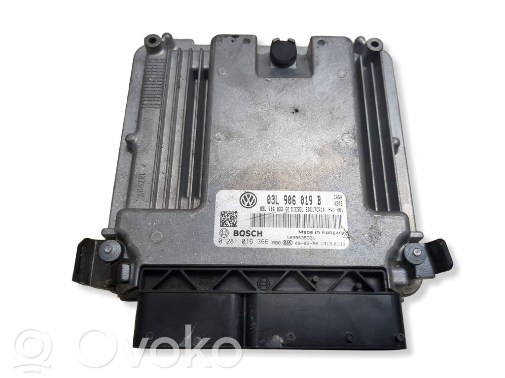 Peugeot RCZ Engine control unit/module 