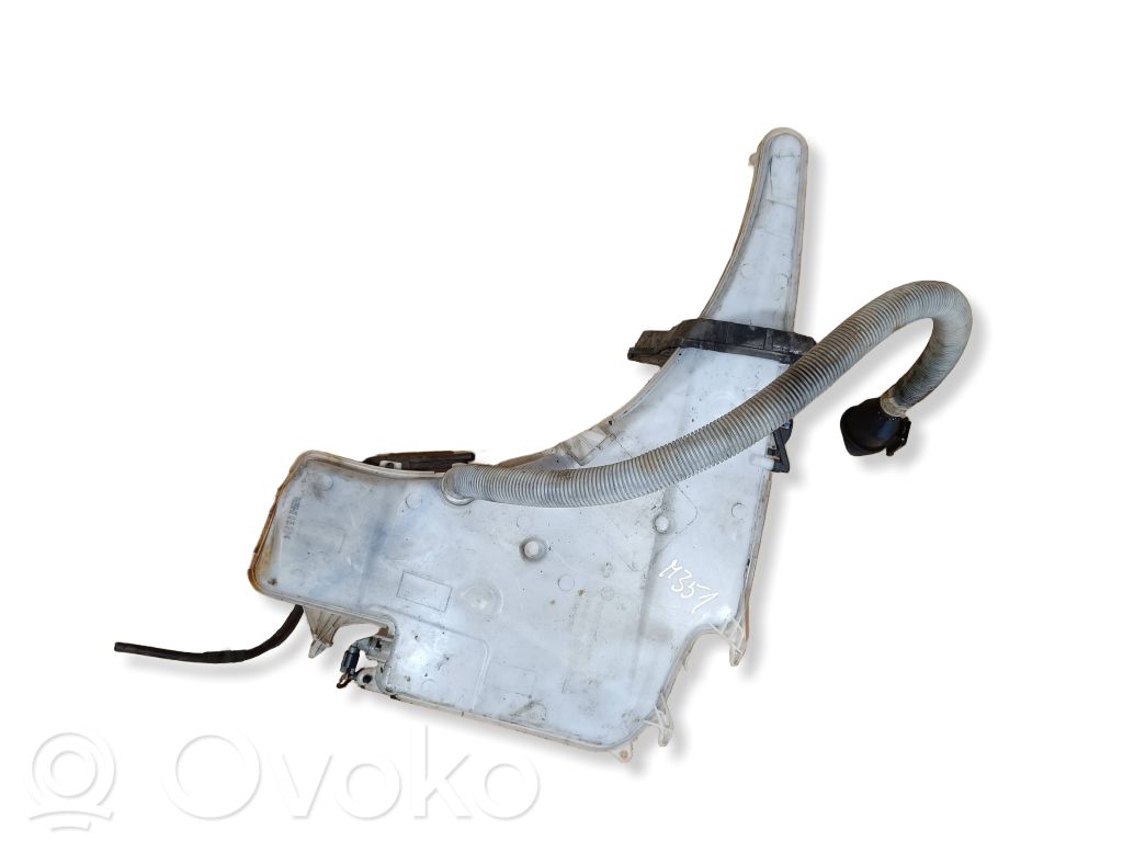 BMW X1 E84 Windshield washer fluid reservoir/tank 