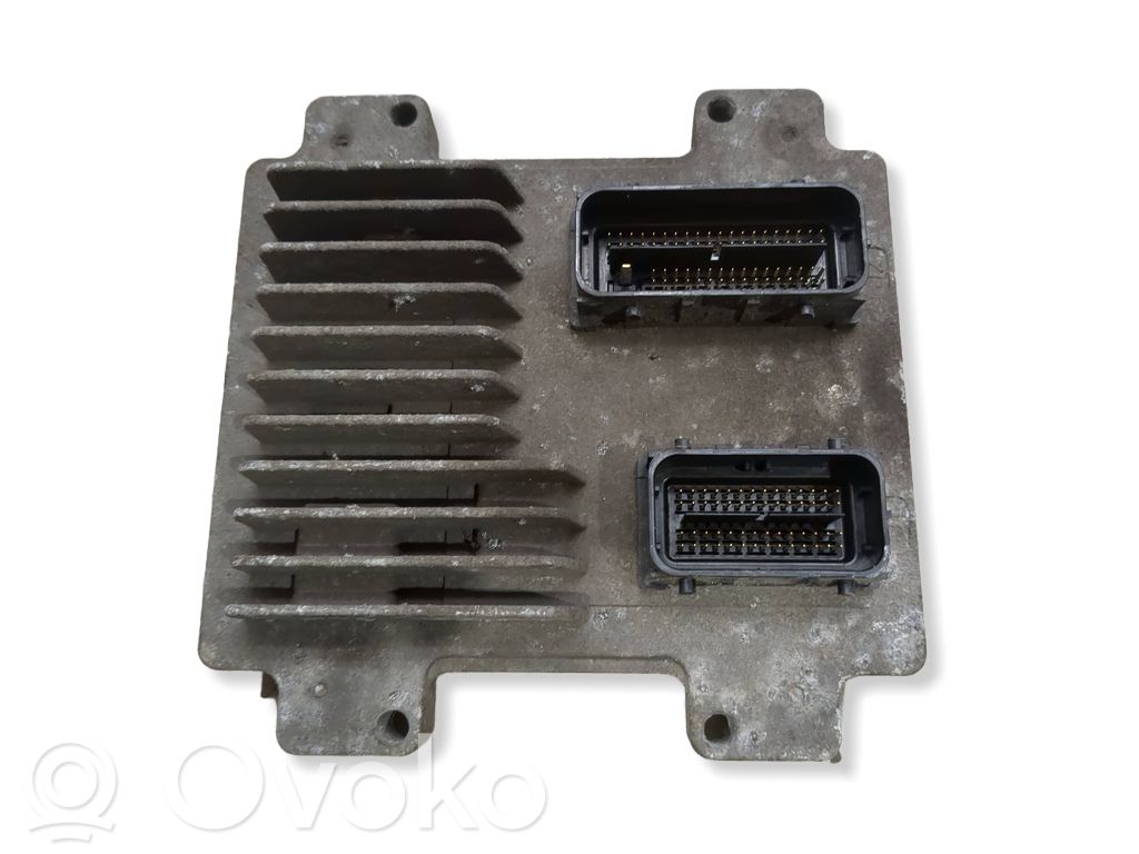 Opel Corsa D Variklio valdymo blokas 