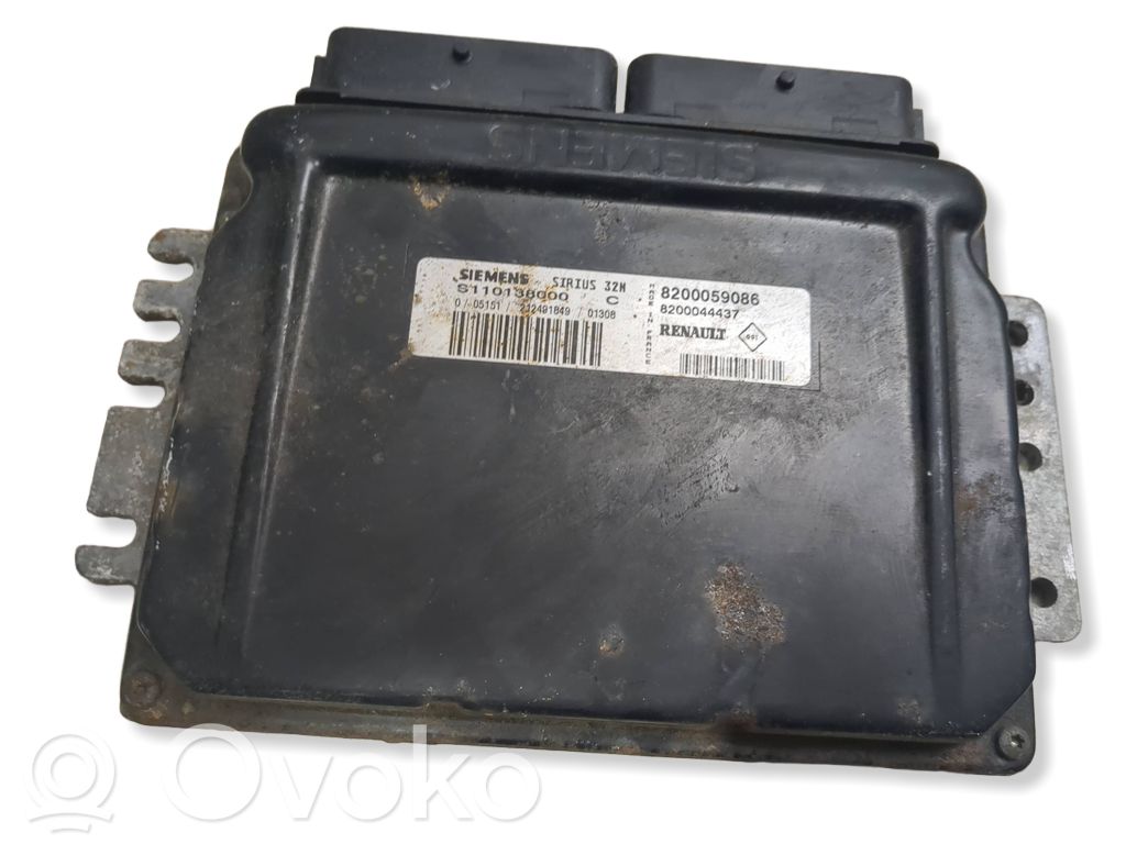 Renault Master II Engine control unit/module 