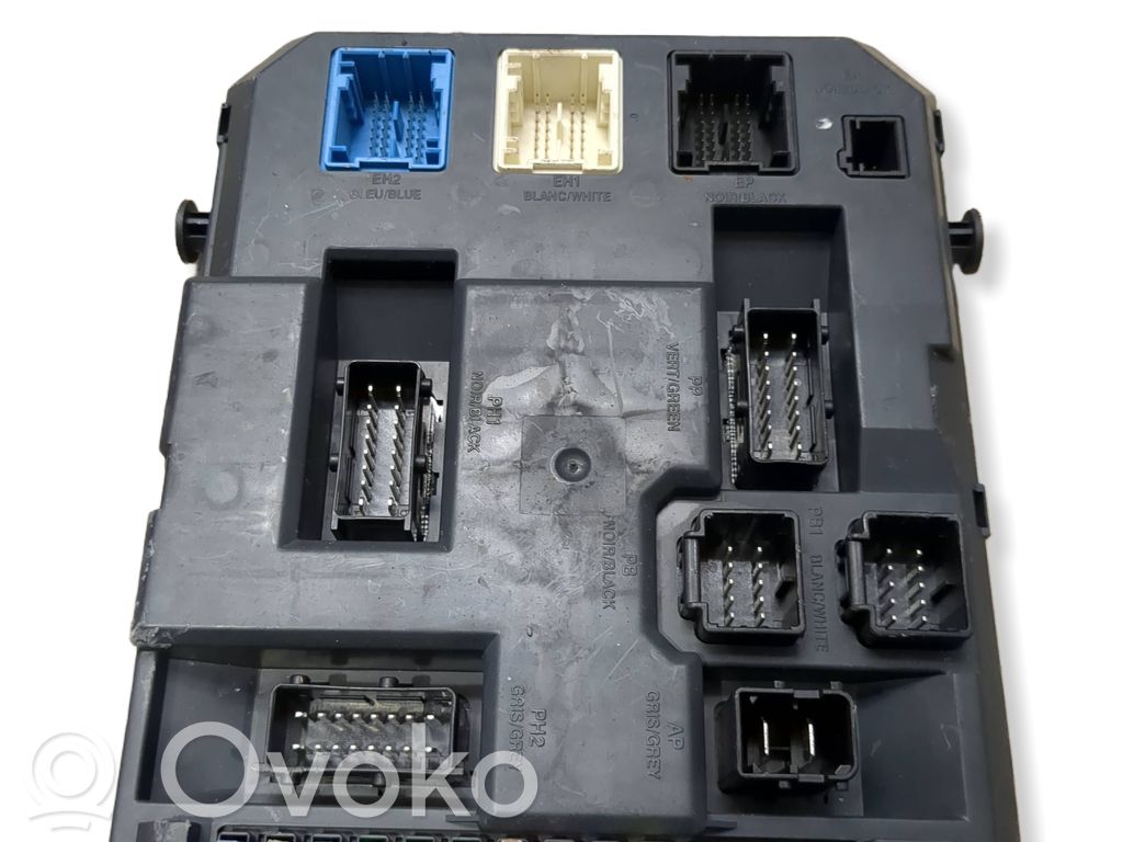 Peugeot 208 I Comfort/convenience module 