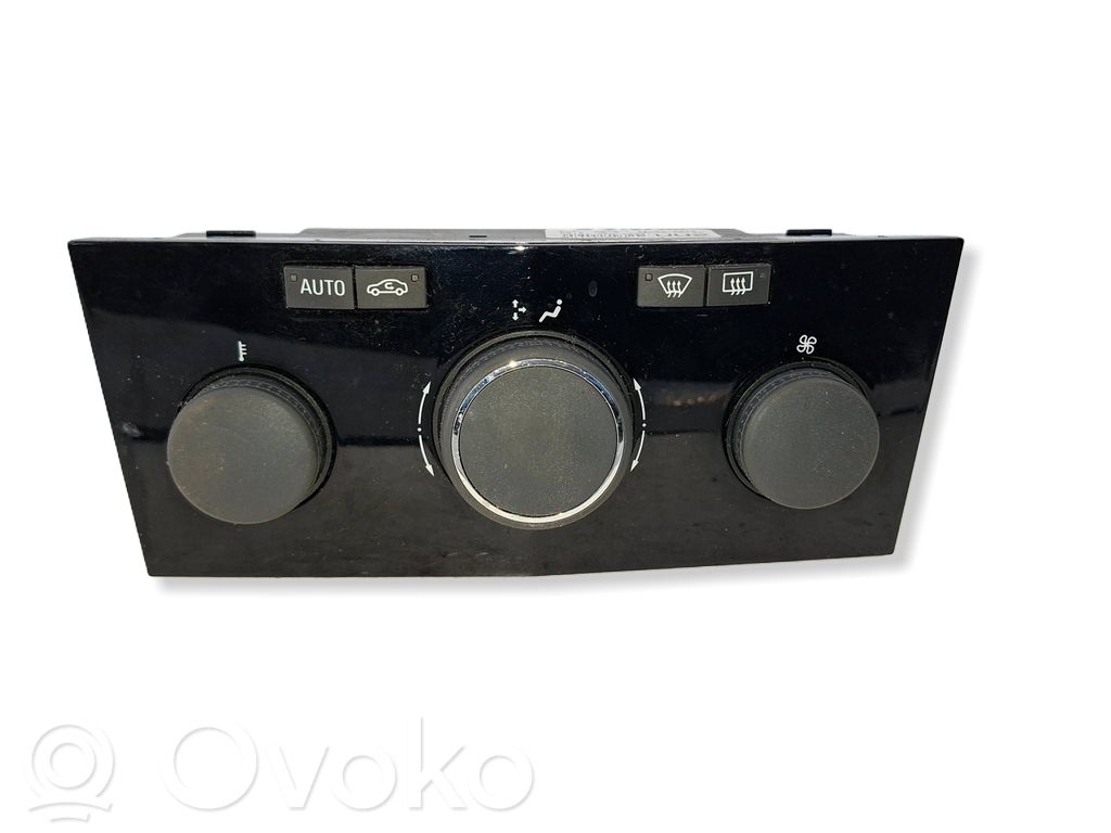 Opel Zafira B Climate control unit 