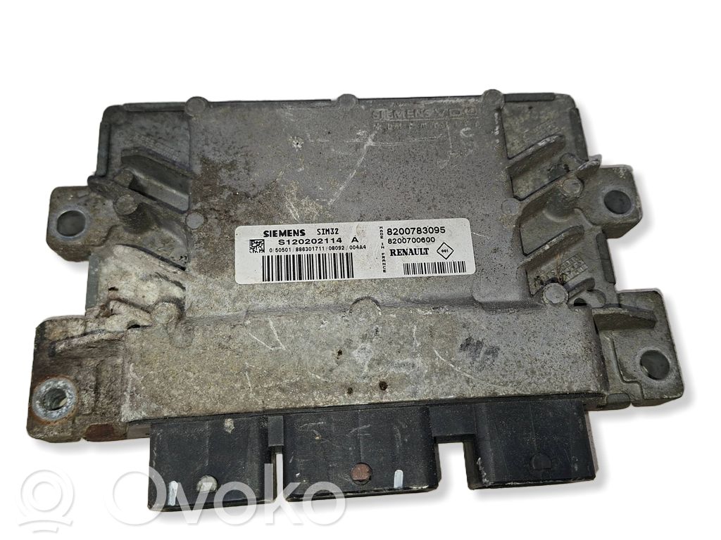 Renault Clio III Engine control unit/module 