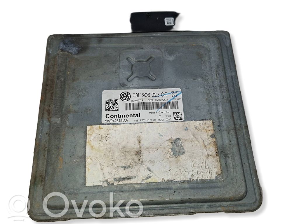 Volkswagen Golf VI Engine control unit/module 
