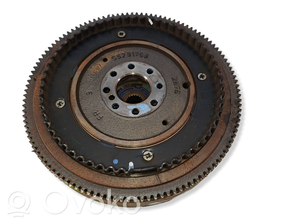 Fiat 500L Sankabos komplektas 