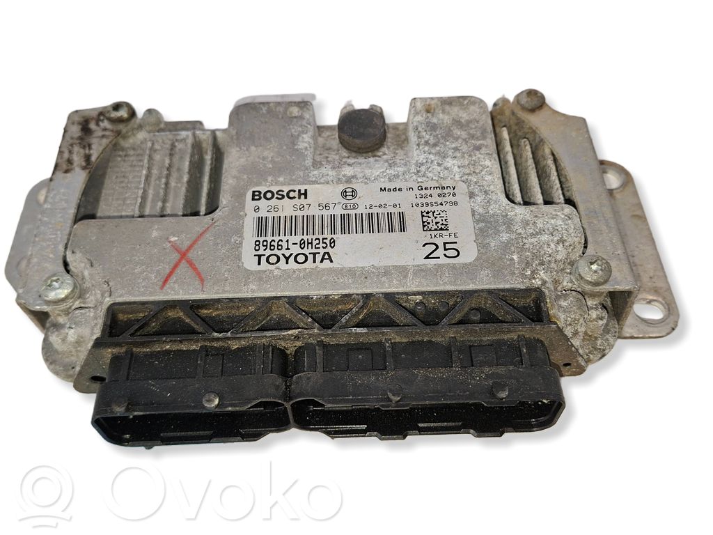 Toyota Aygo AB40 Engine control unit/module 